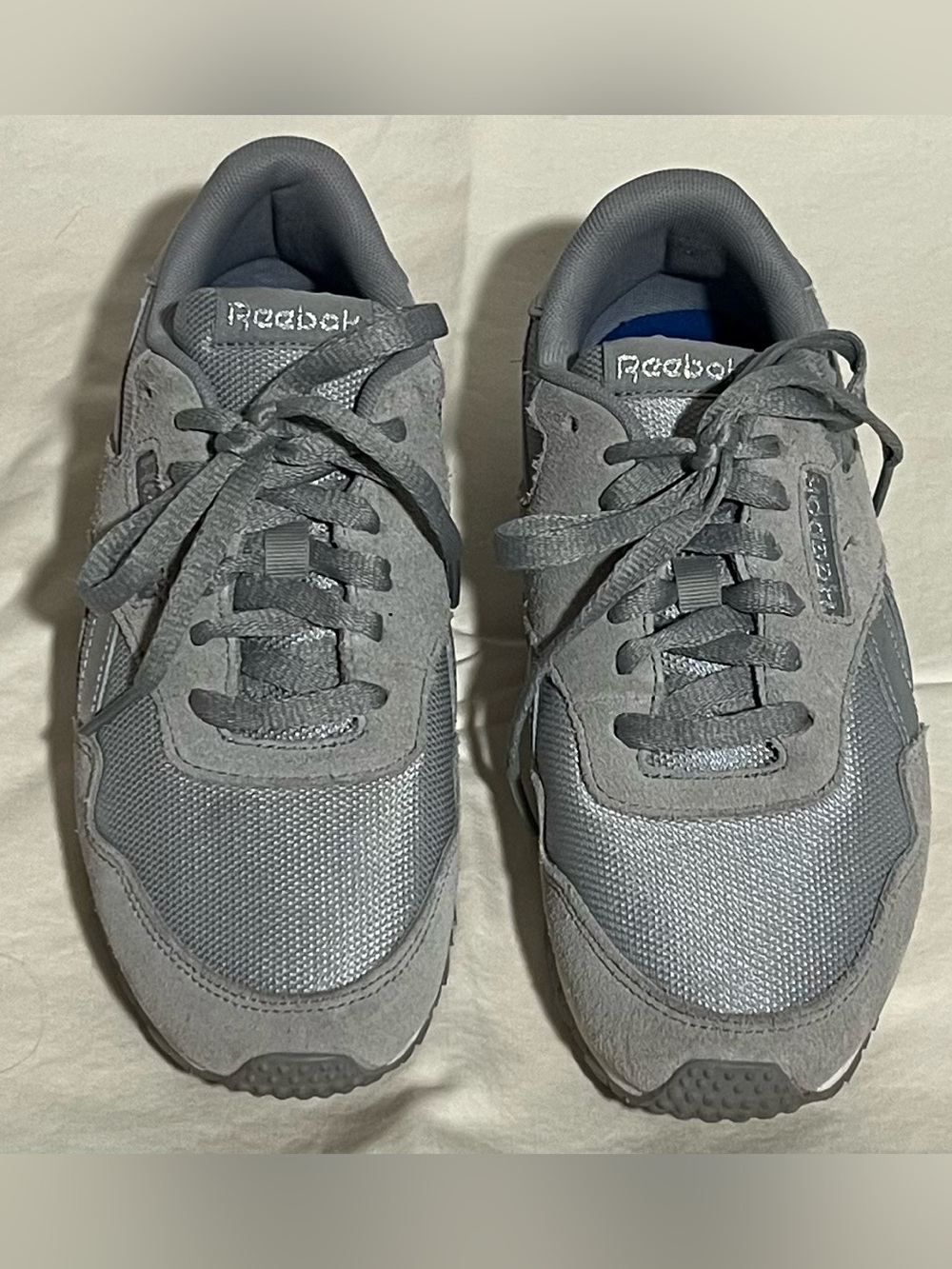Awesome Vintage Reebok Gray Athletic Lace-Up Sneakers